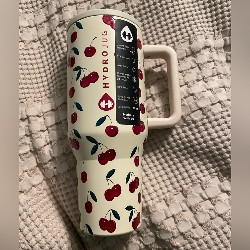Cherry 🍒 hydrojug